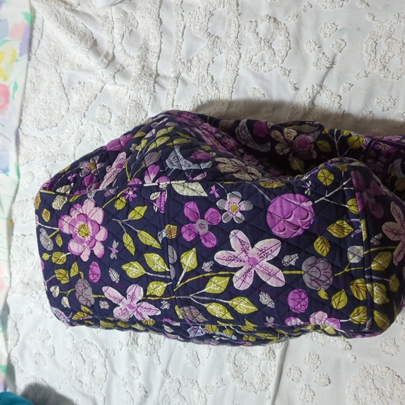 Vera Bradley Floral Quilted Women's Overnight Tote/Carry On Bag - Picture 12 of 16